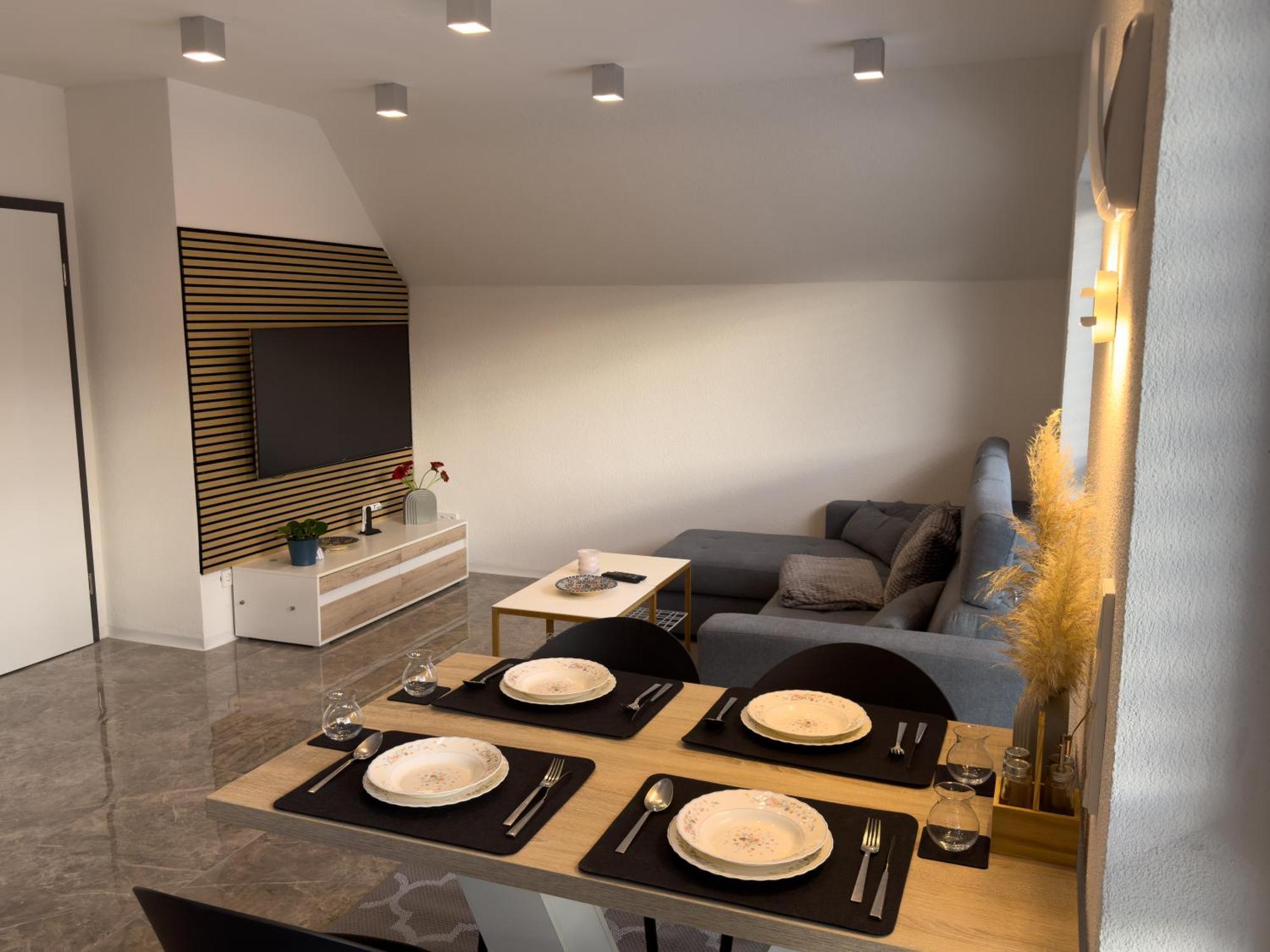 Moderne Maisonette-wohnung Apartment